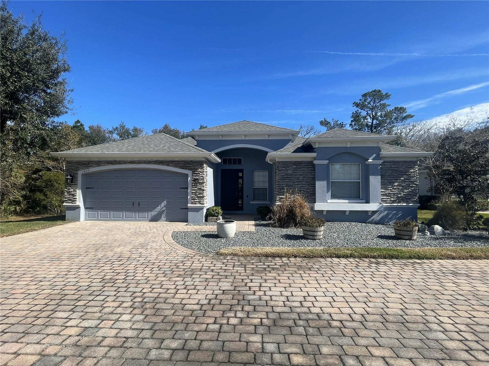 Single Family Residence em SANFORD, FL - Daniel Dourado