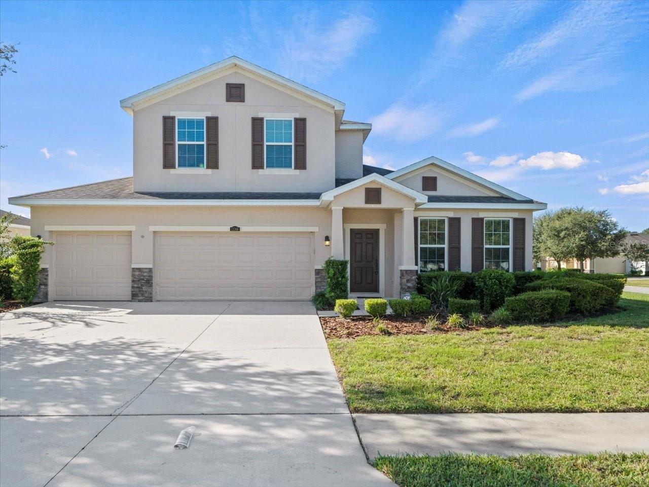 Single Family Residence em SPRING HILL, FL - Daniel Dourado