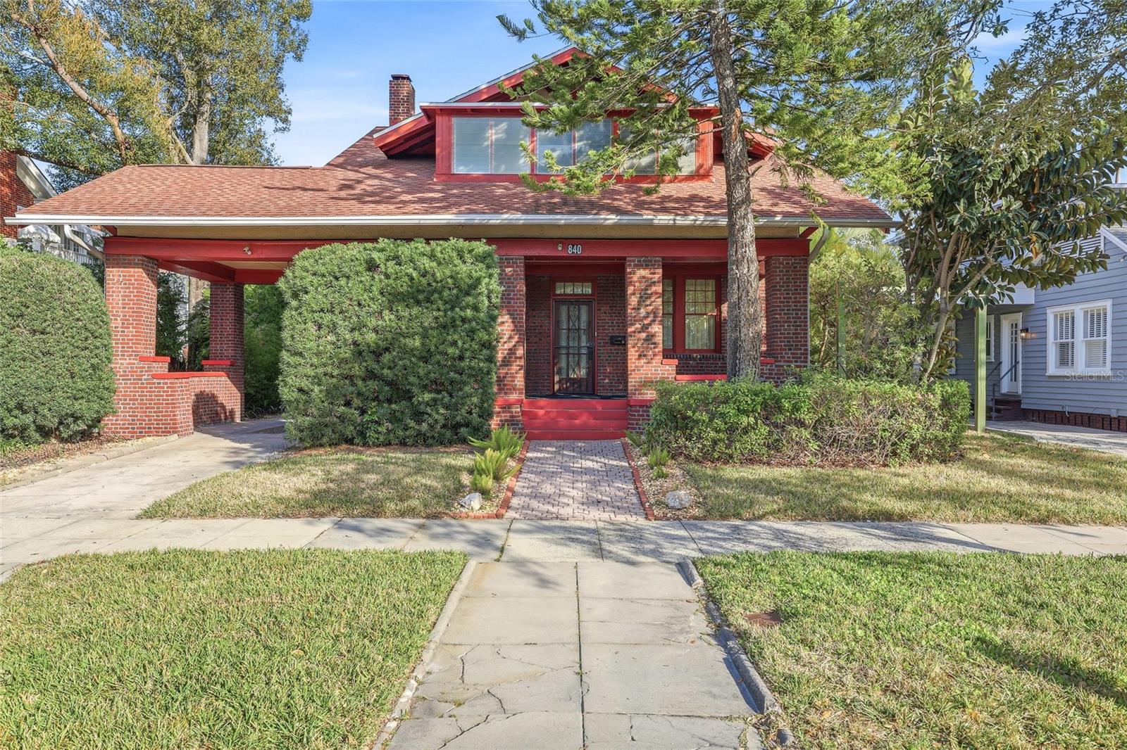 Single Family Residence in TAMPA, FL - Daniel Dourado