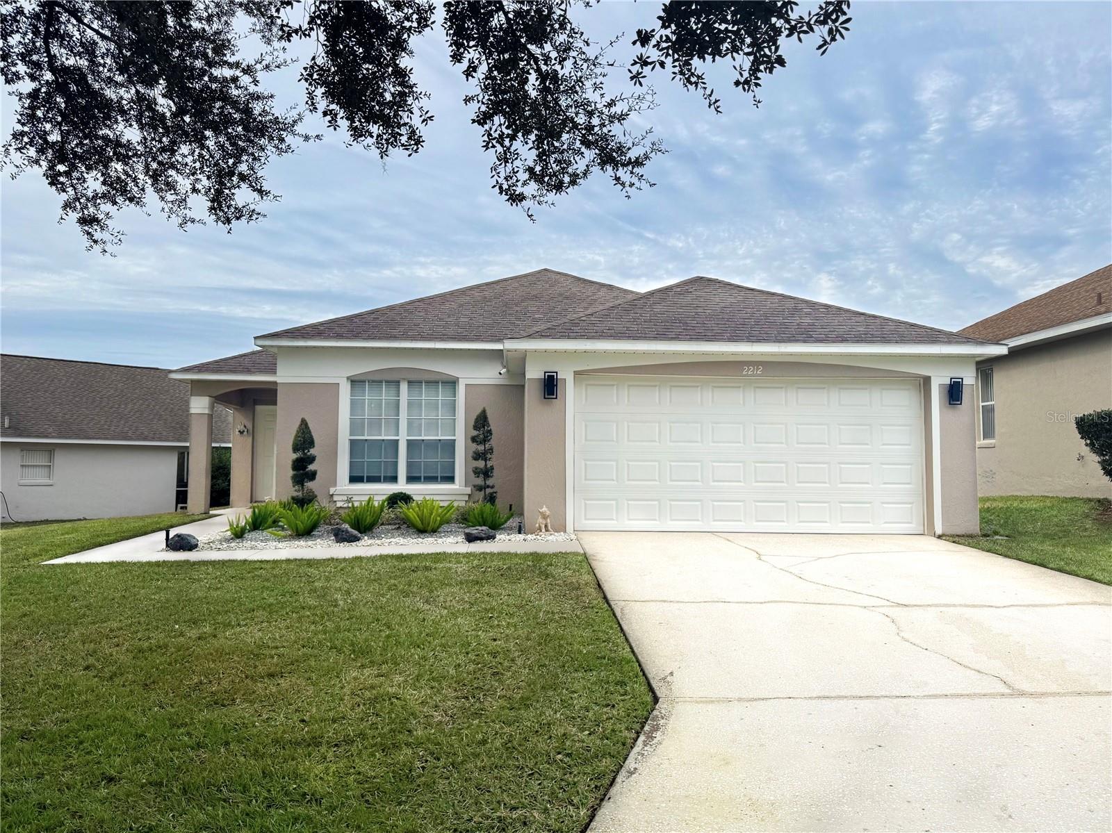 Single Family Residence in HAINES CITY, FL - Daniel Dourado