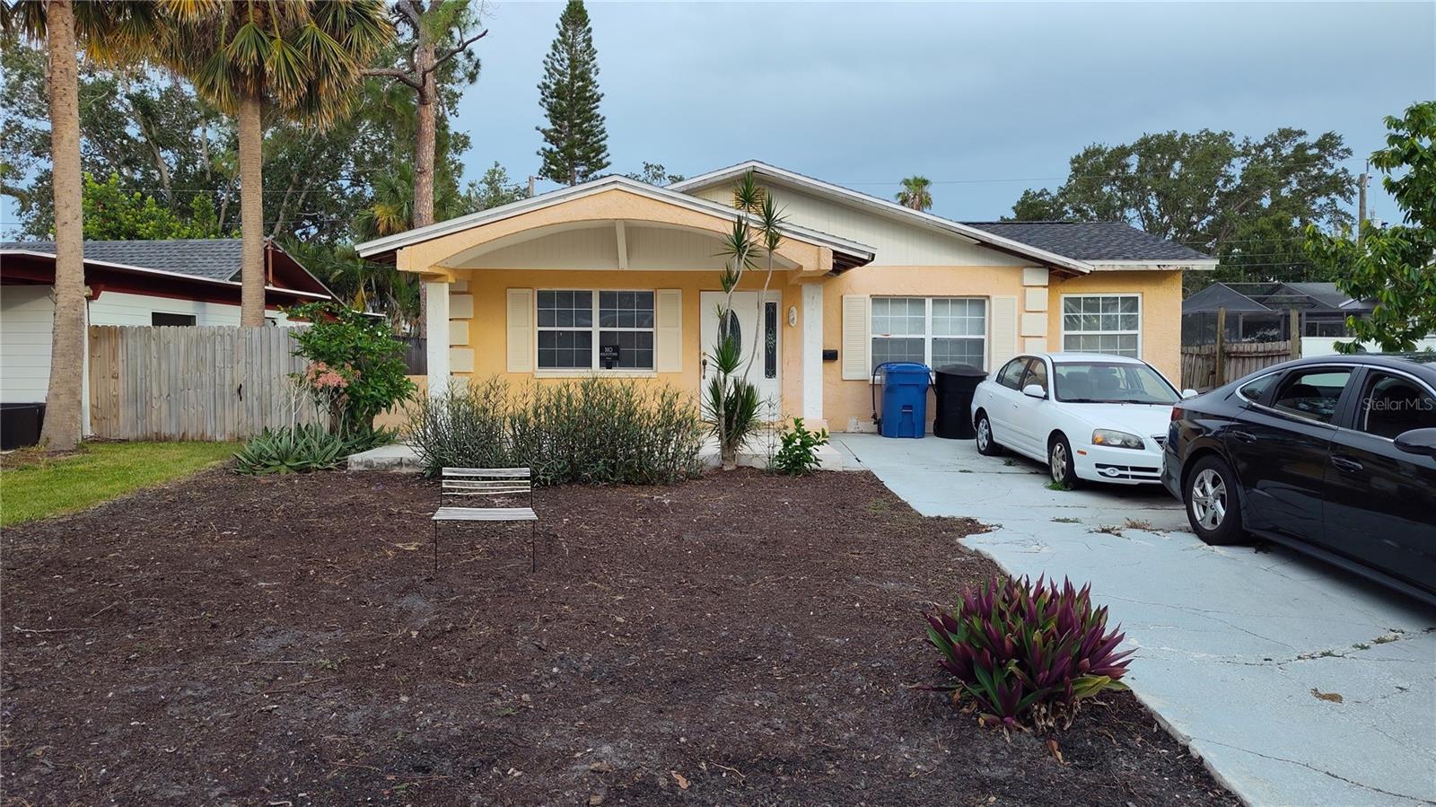 Single Family Residence em ST PETERSBURG, FL - Daniel Dourado