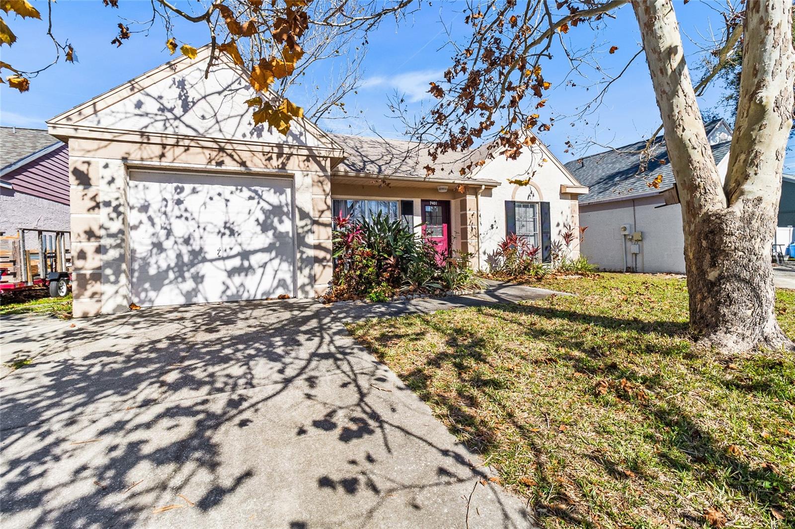 Single Family Residence in LARGO, FL - Daniel Dourado