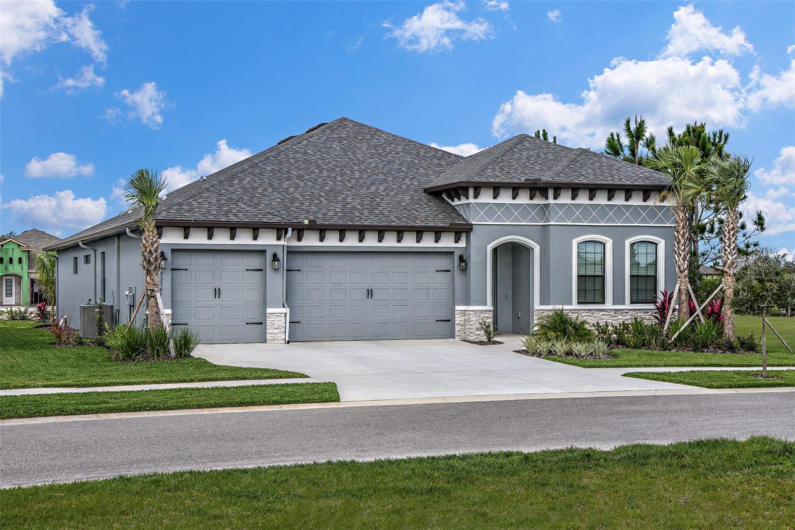 Single Family Residence em WEEKI WACHEE, FL - Daniel Dourado