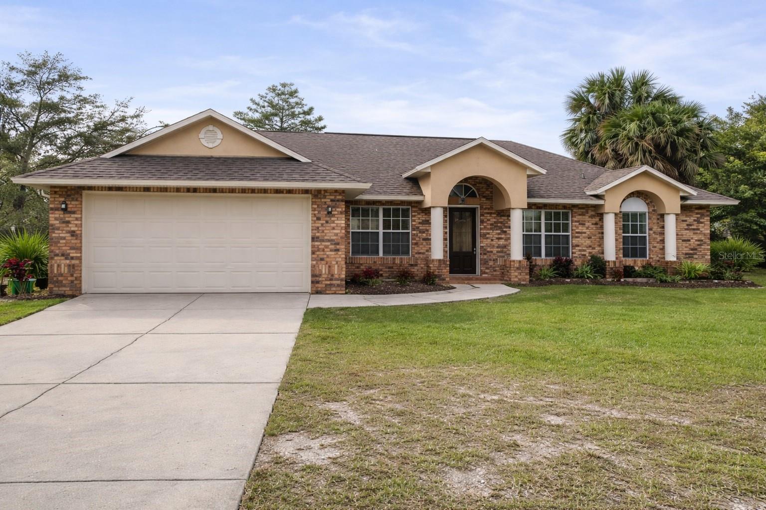 Single Family Residence em DEBARY, FL - Daniel Dourado