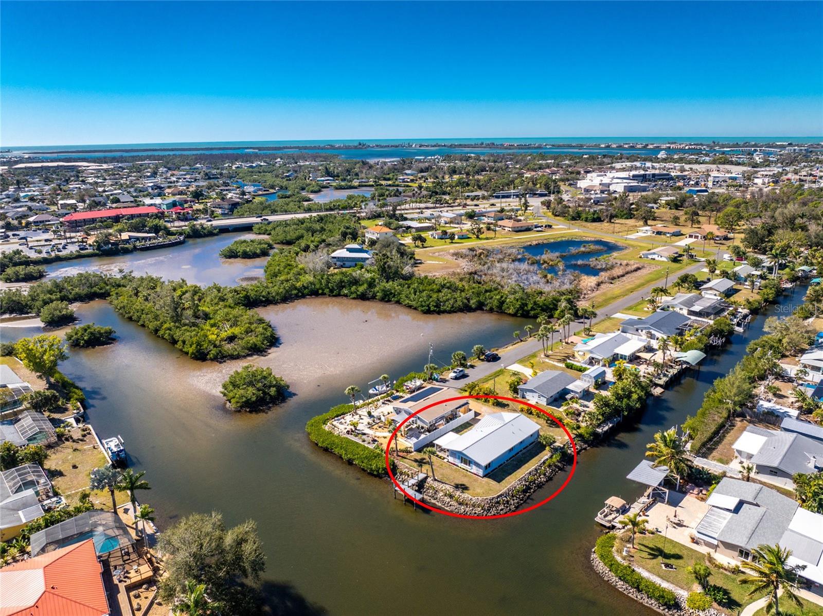 Single Family Residence in ENGLEWOOD, FL - Daniel Dourado