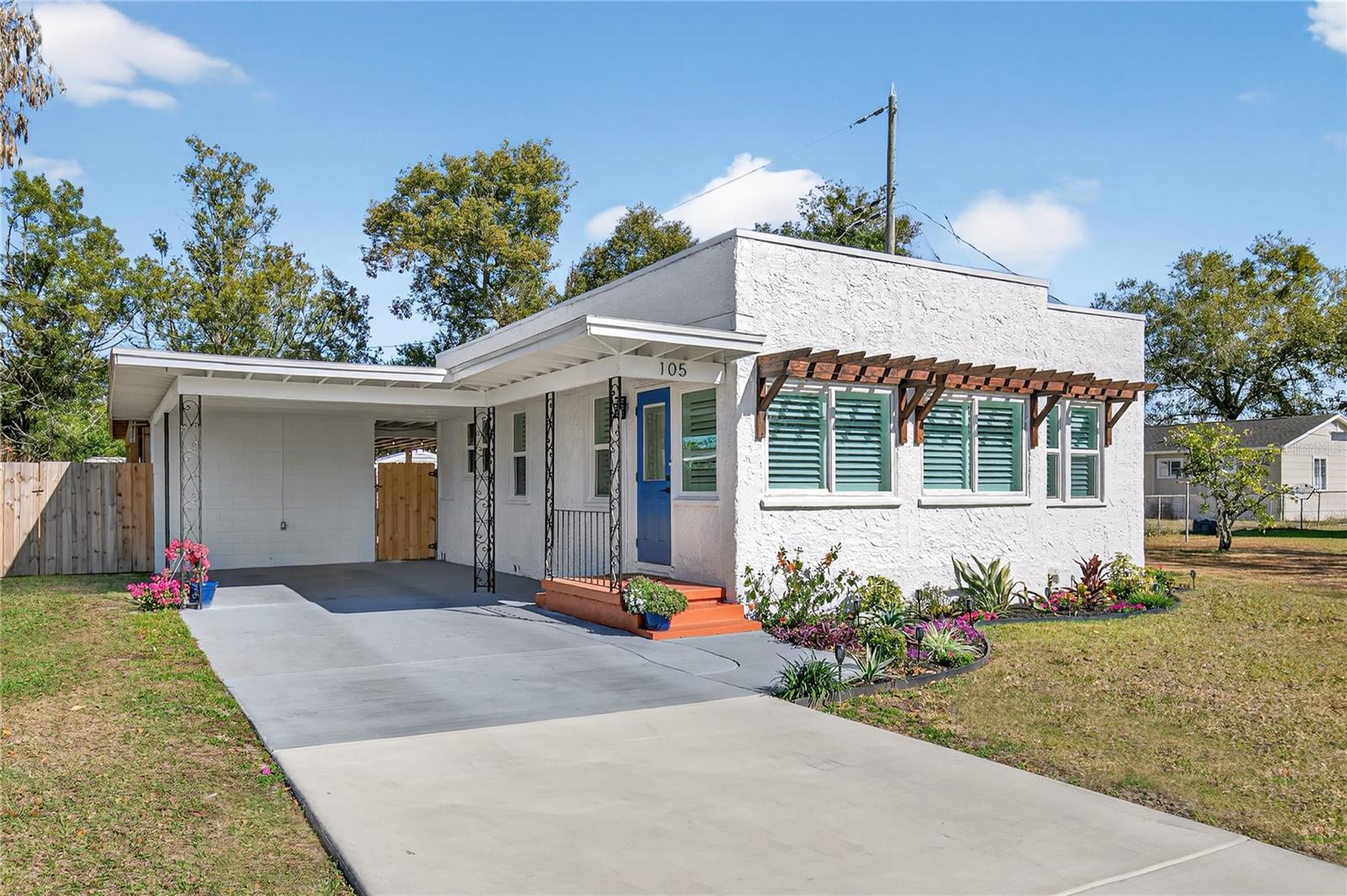 Single Family Residence in EUSTIS, FL - Daniel Dourado