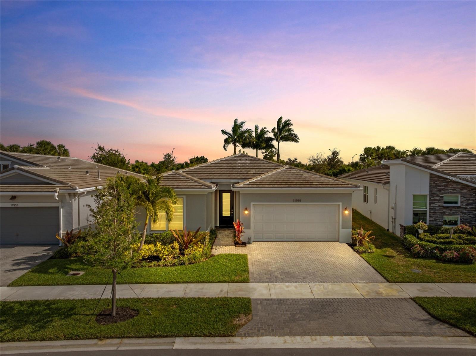 Single Family Residence in PORT ST LUCIE, FL - Daniel Dourado