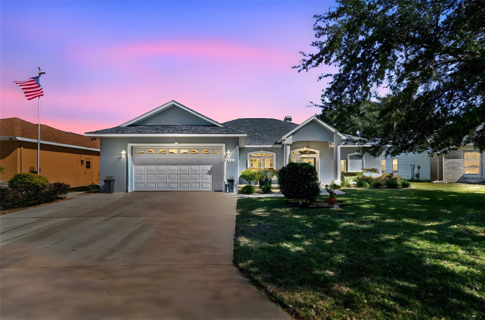 Single Family Residence in DADE CITY, FL - Daniel Dourado