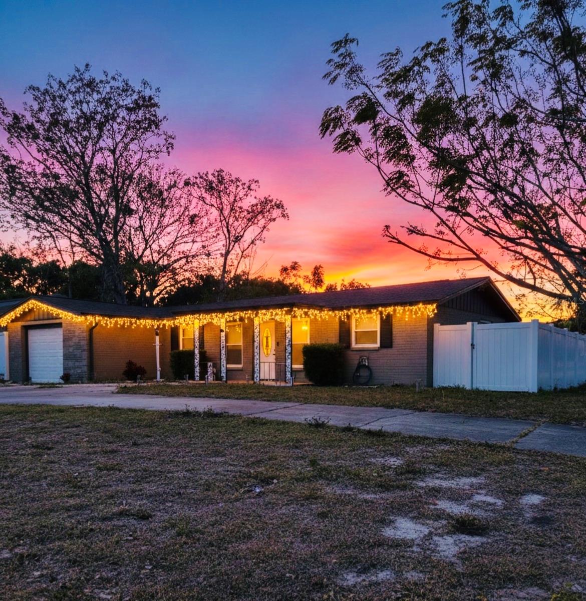 Single Family Residence in PORT RICHEY, FL - Daniel Dourado