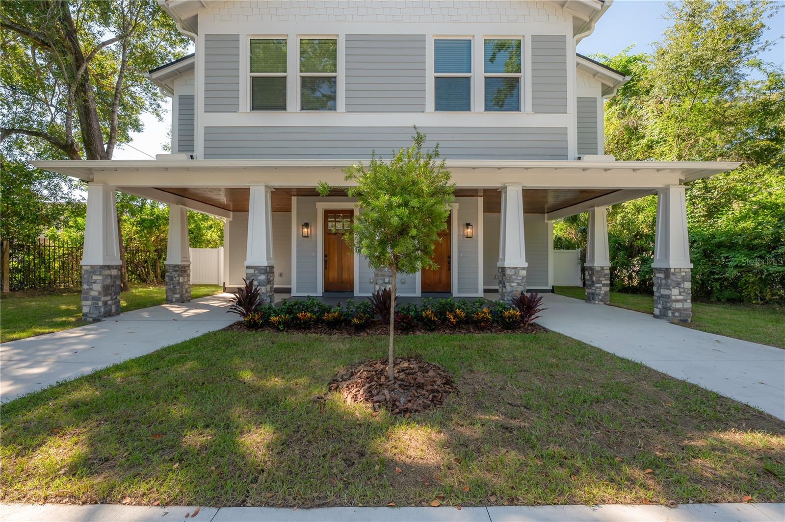 Single Family Residence in TAMPA, FL - Daniel Dourado