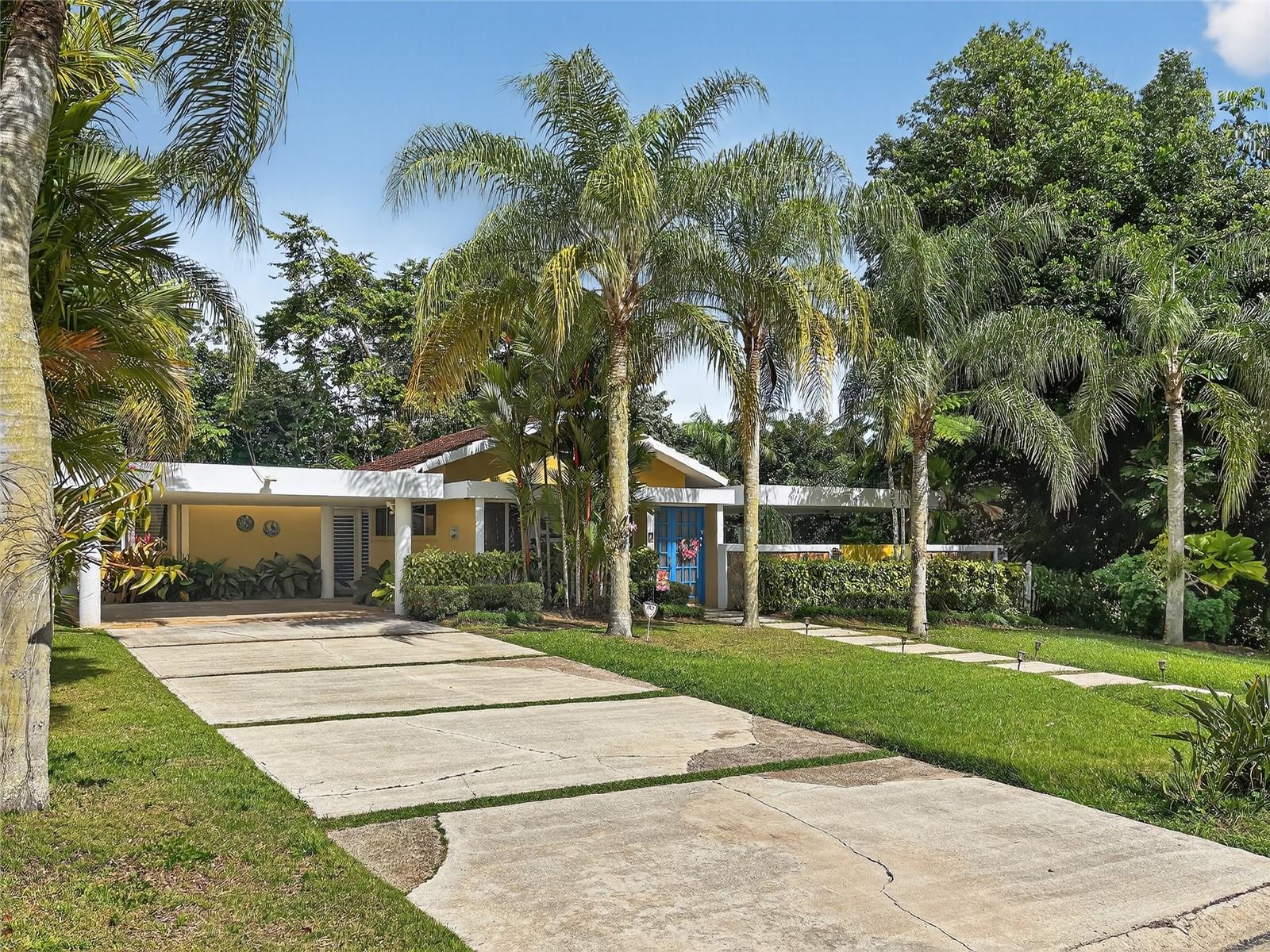 Single Family Residence in CIDRA, PR - Daniel Dourado