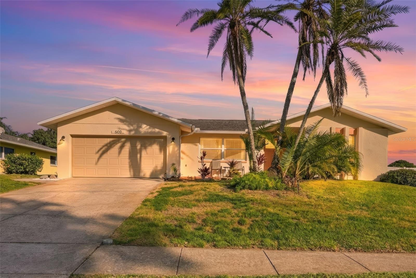 Single Family Residence em TARPON SPRINGS, FL - Daniel Dourado