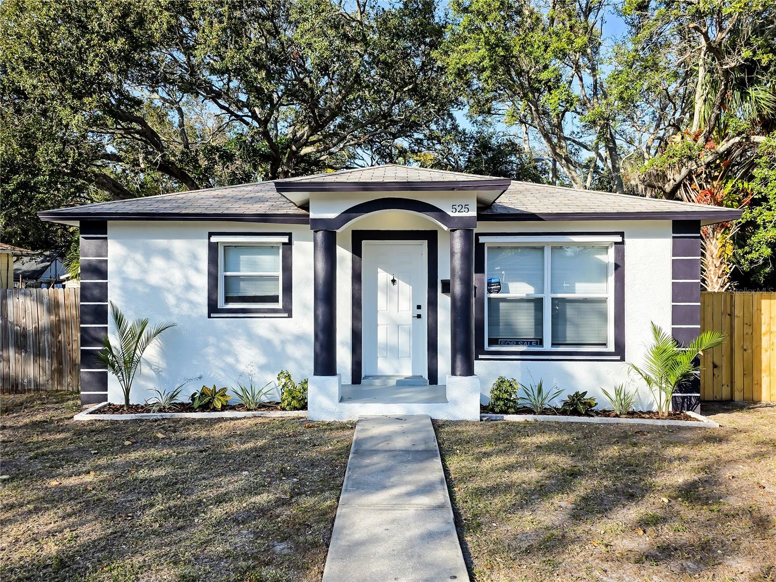Single Family Residence em ST PETERSBURG, FL - Daniel Dourado