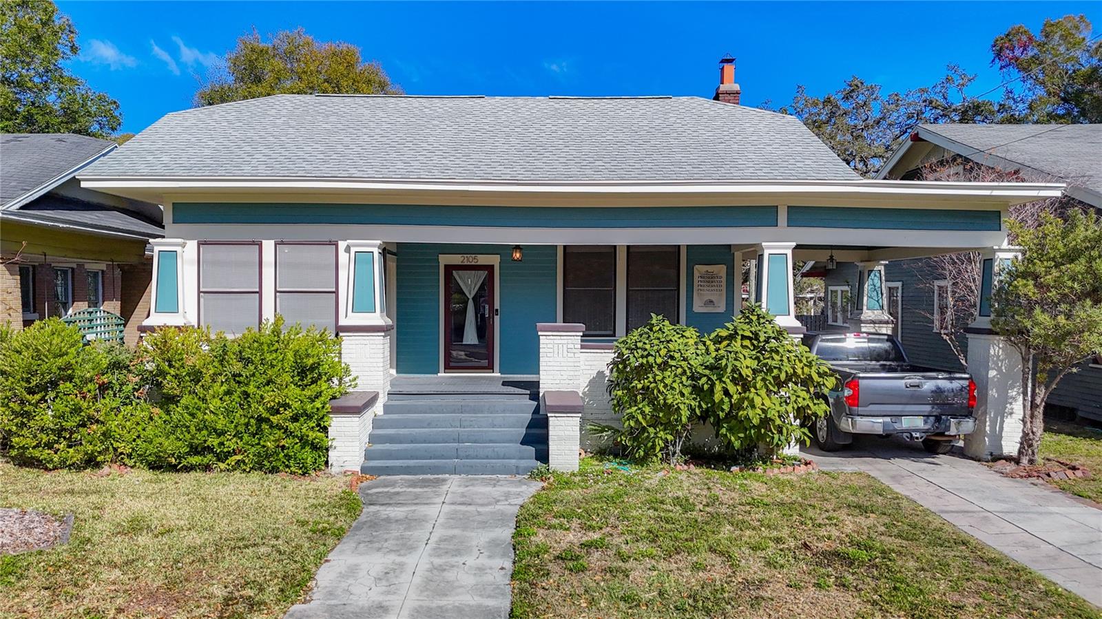 Single Family Residence in TAMPA, FL - Daniel Dourado