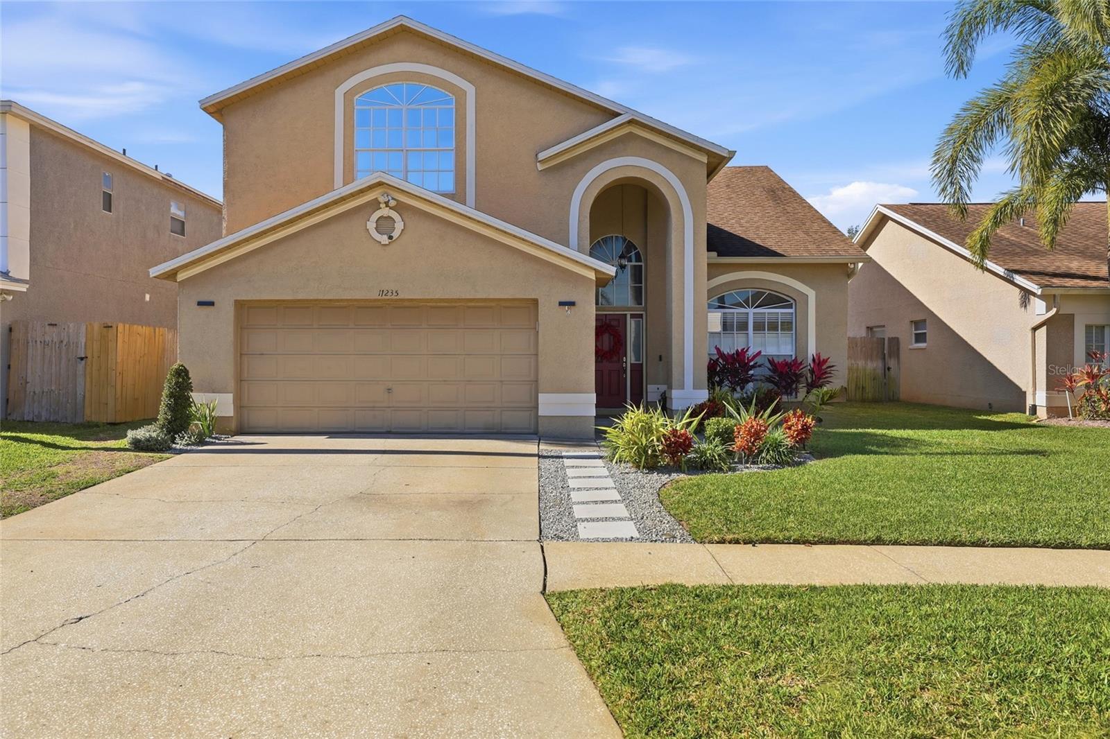 Single Family Residence in TAMPA, FL - Daniel Dourado