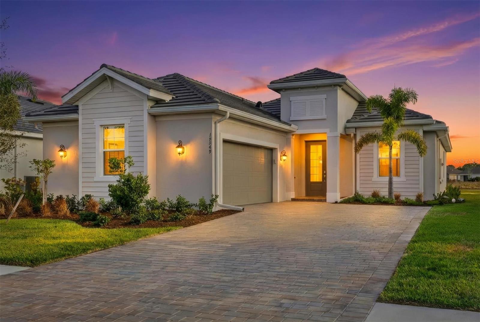 Single Family Residence in PUNTA GORDA, FL - Daniel Dourado
