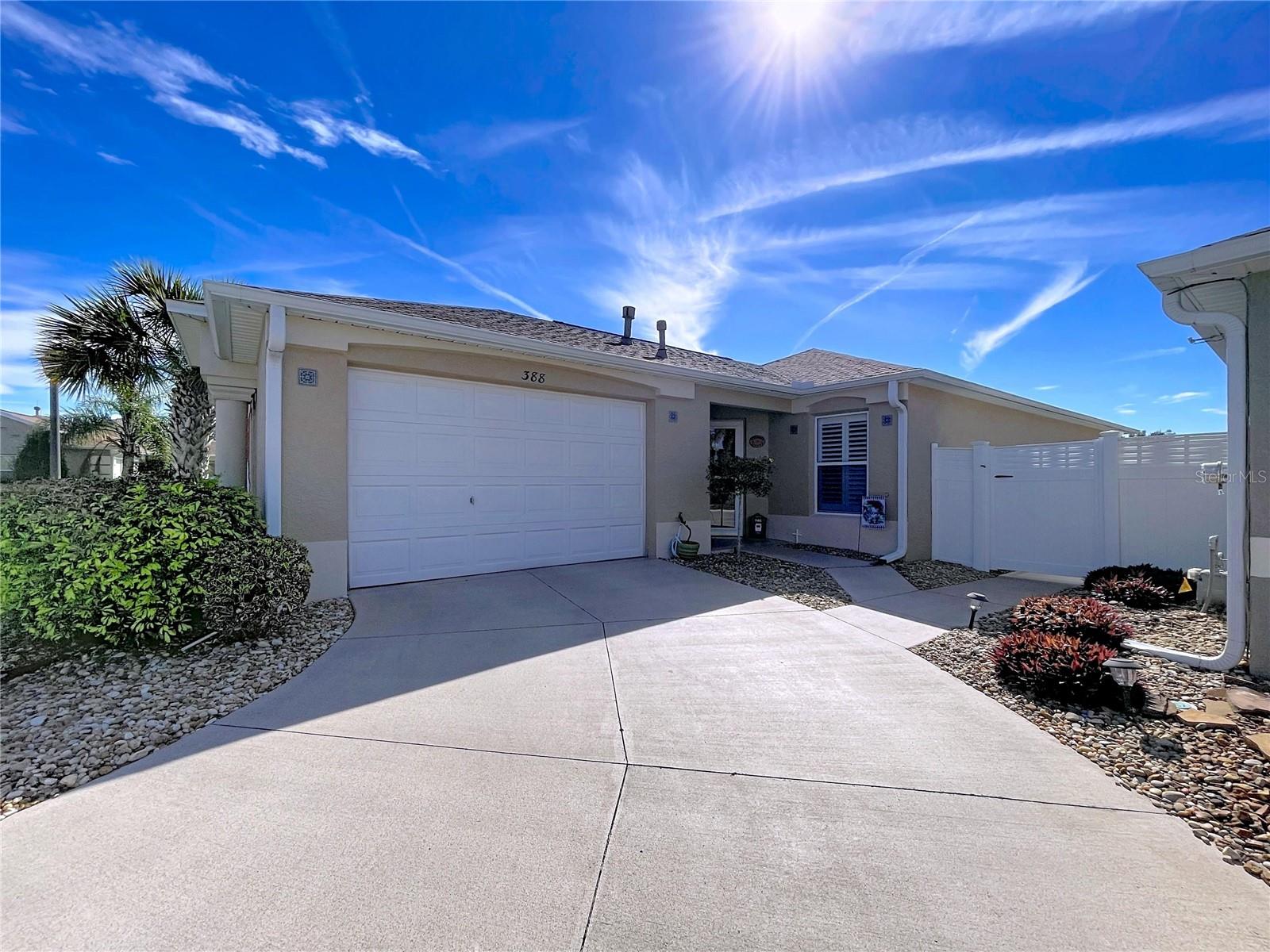 Single Family Residence in THE VILLAGES, FL - Daniel Dourado