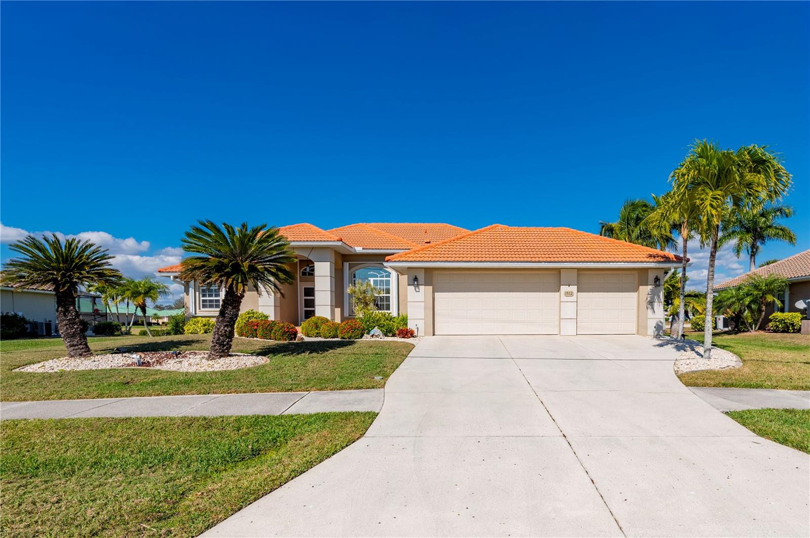 Single Family Residence em PUNTA GORDA, FL - Daniel Dourado