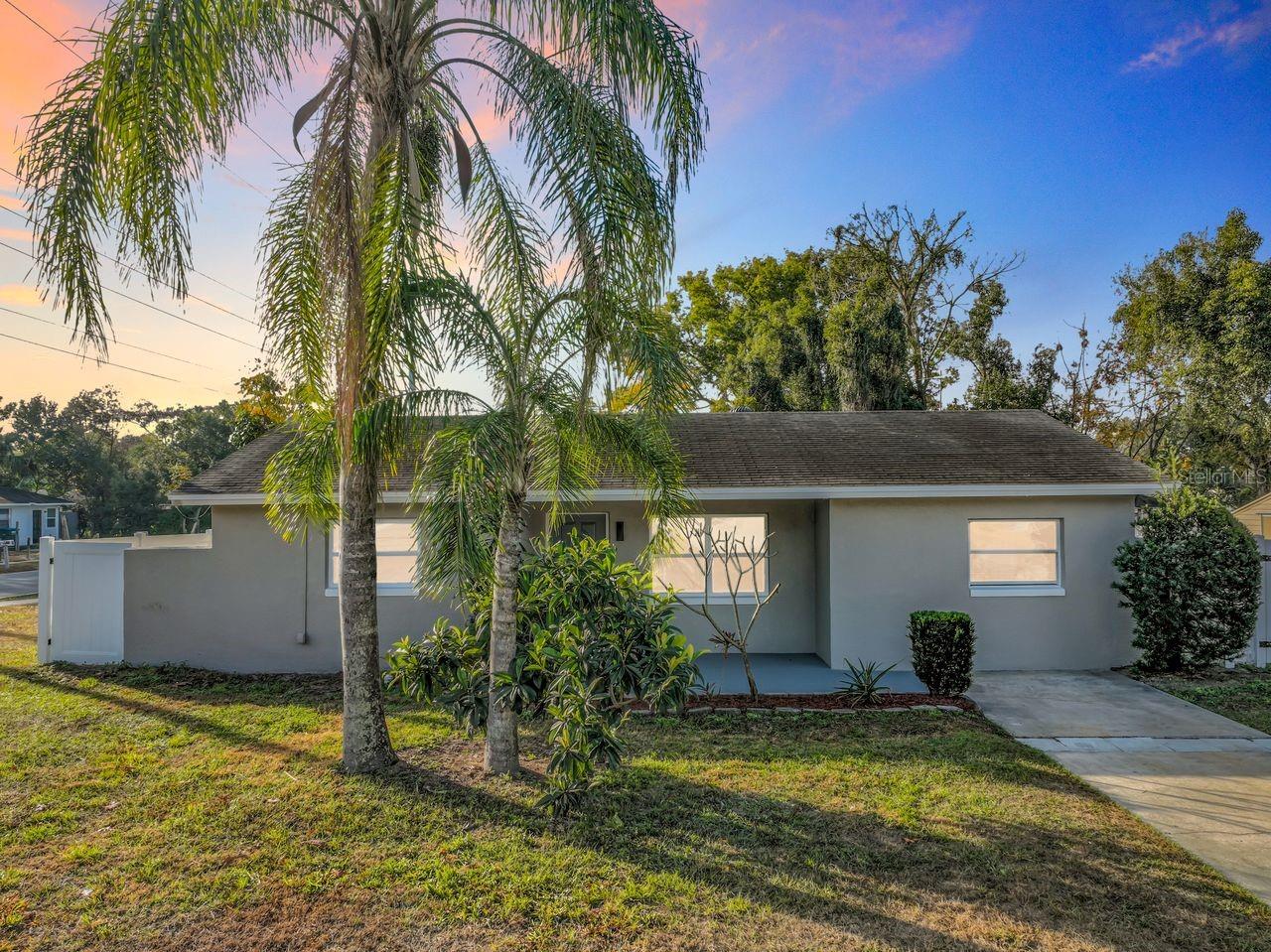 Single Family Residence in LONGWOOD, FL - Daniel Dourado