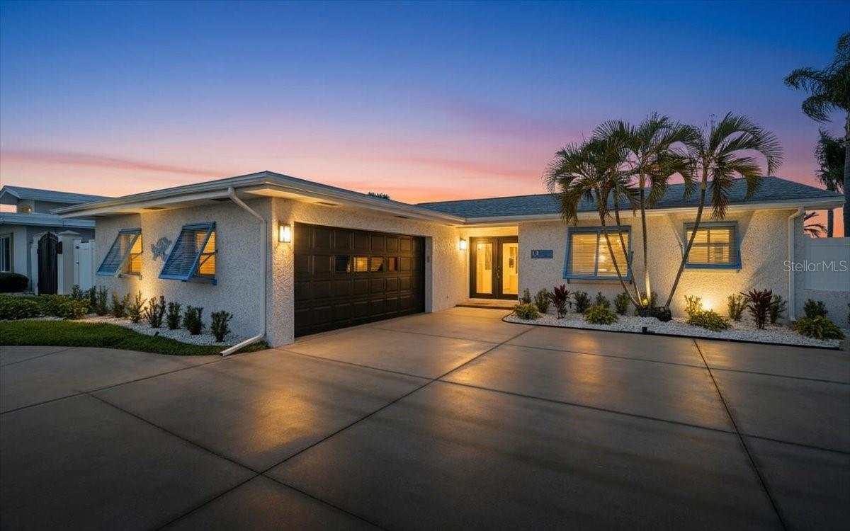 Single Family Residence in TREASURE ISLAND, FL - Daniel Dourado