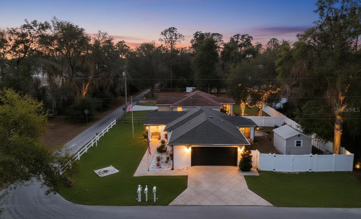 Single Family Residence in SUMMERFIELD, FL - Daniel Dourado