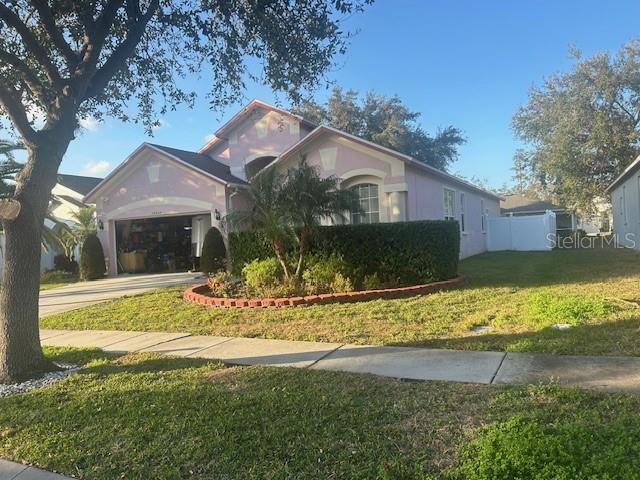 Single Family Residence in ZEPHYRHILLS, FL - Daniel Dourado