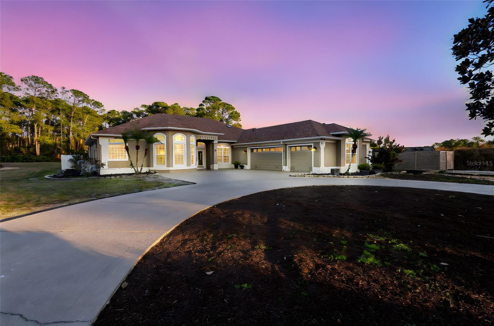 Single Family Residence em DEBARY, FL - Daniel Dourado