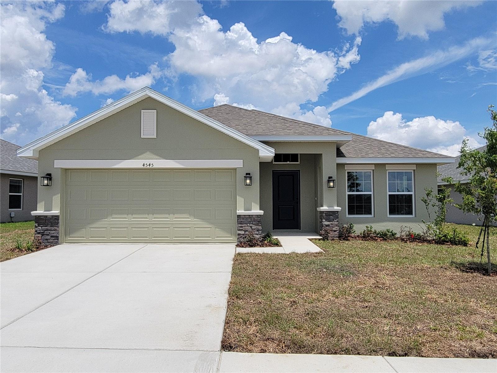 Single Family Residence in OCALA, FL - Daniel Dourado