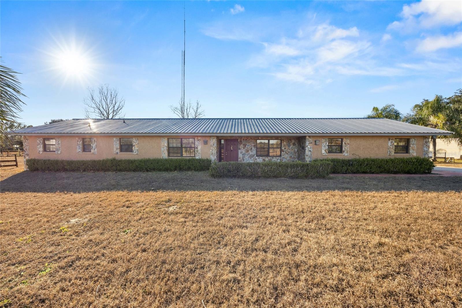 Single Family Residence em BELLEVIEW, FL - Daniel Dourado