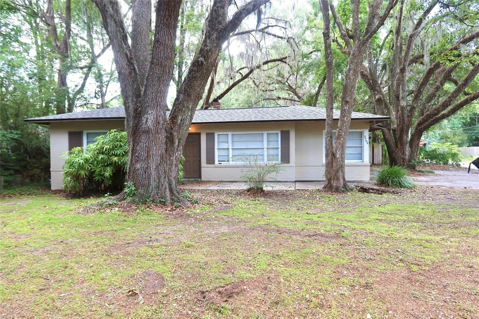Single Family Residence in GAINESVILLE, FL - Daniel Dourado