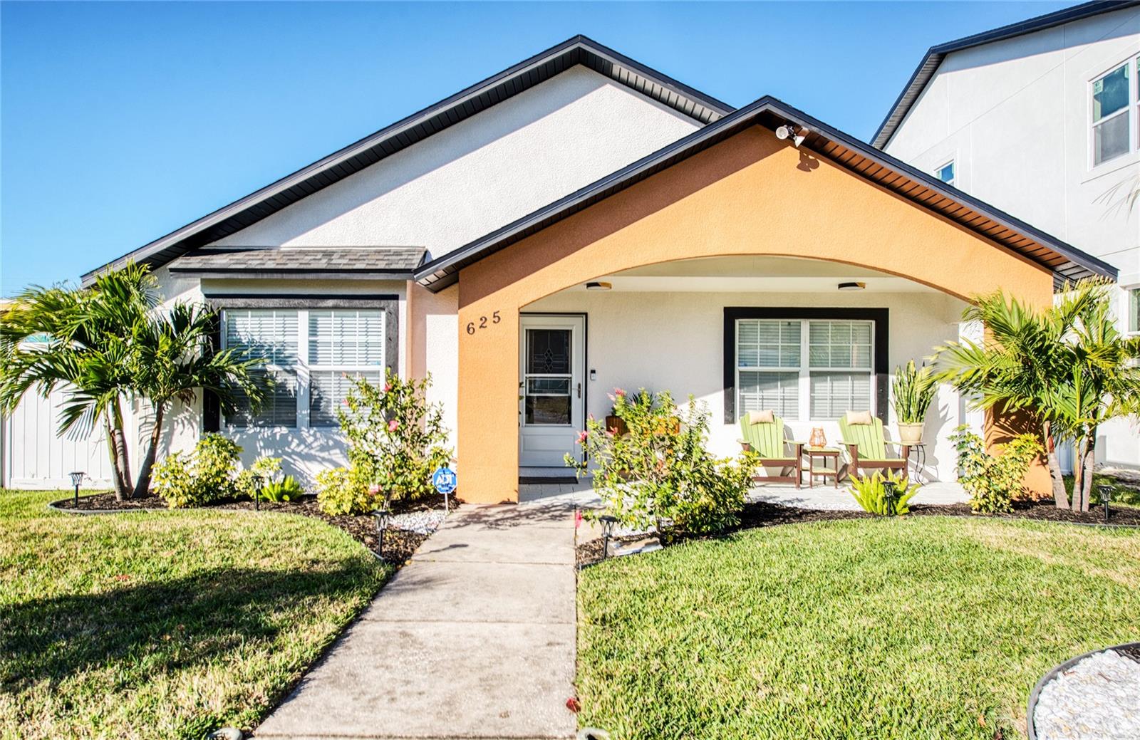 Single Family Residence em GULFPORT, FL - Daniel Dourado