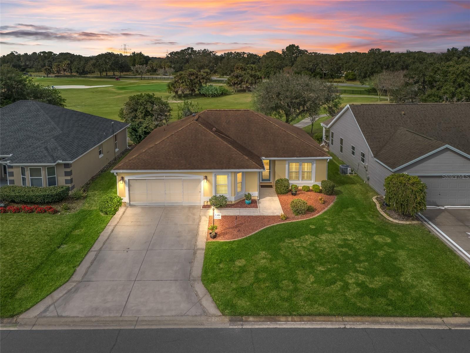 Single Family Residence in THE VILLAGES, FL - Daniel Dourado