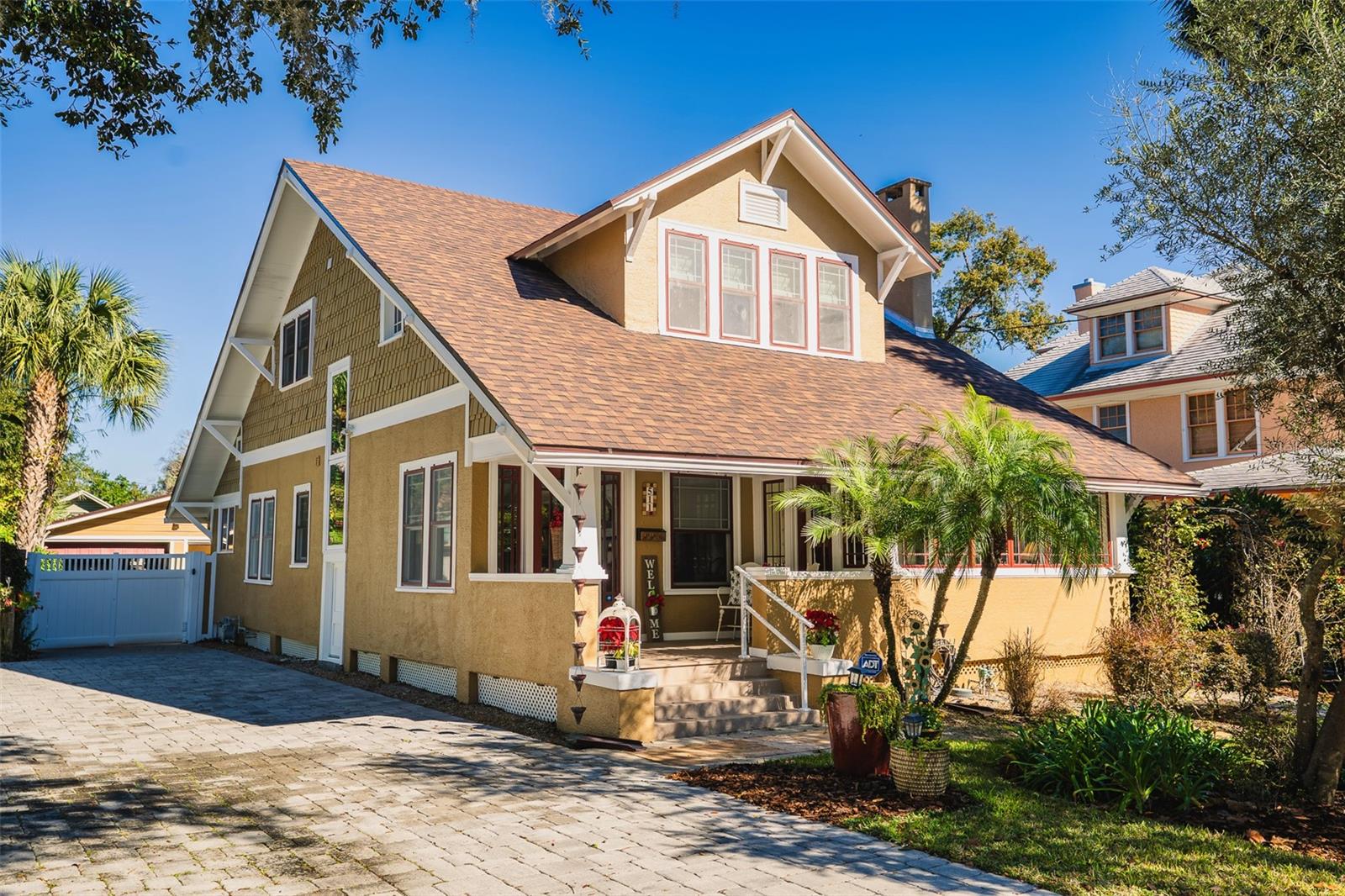 Single Family Residence in DELAND, FL - Daniel Dourado