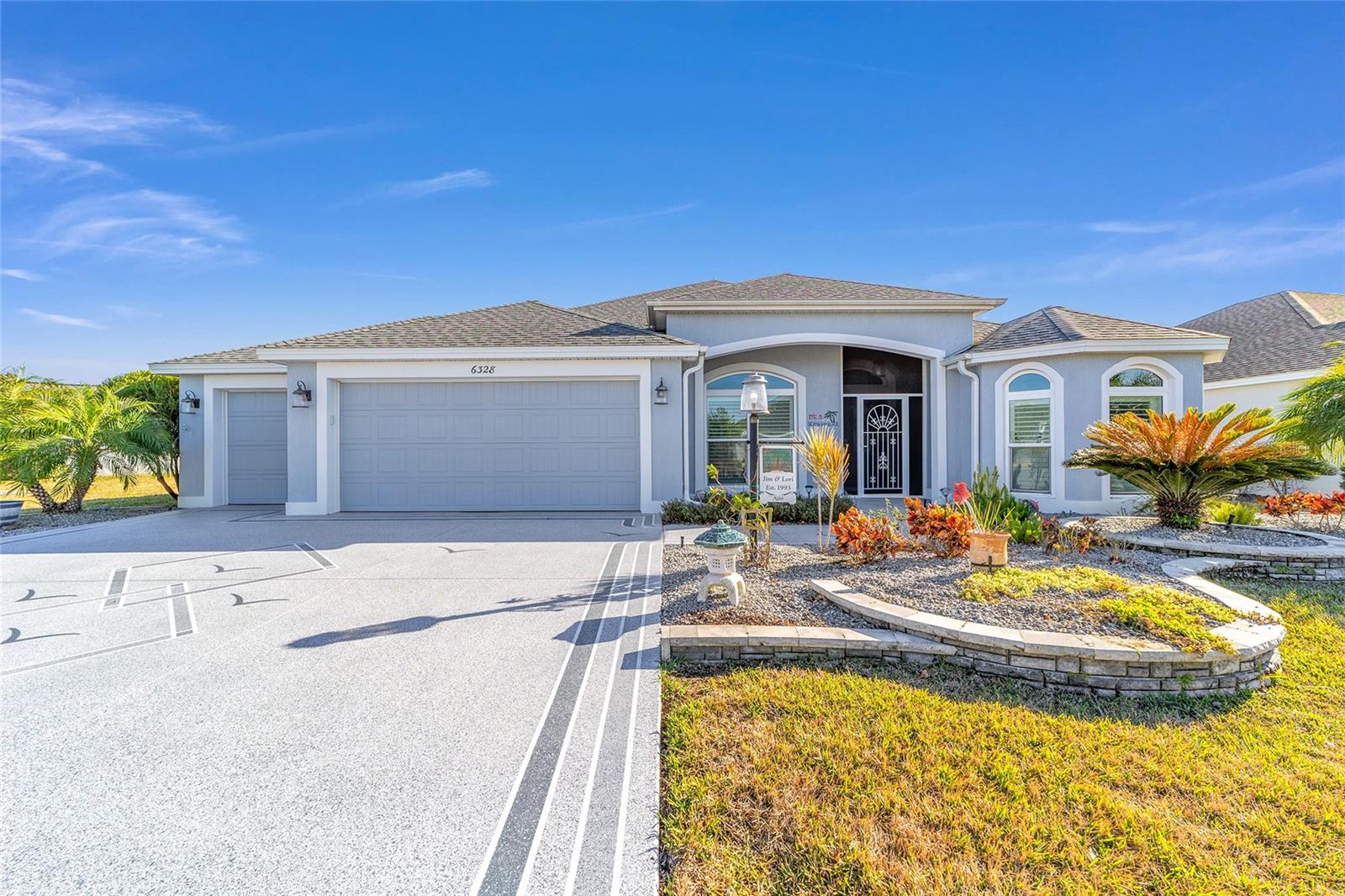 Single Family Residence in THE VILLAGES, FL - Daniel Dourado