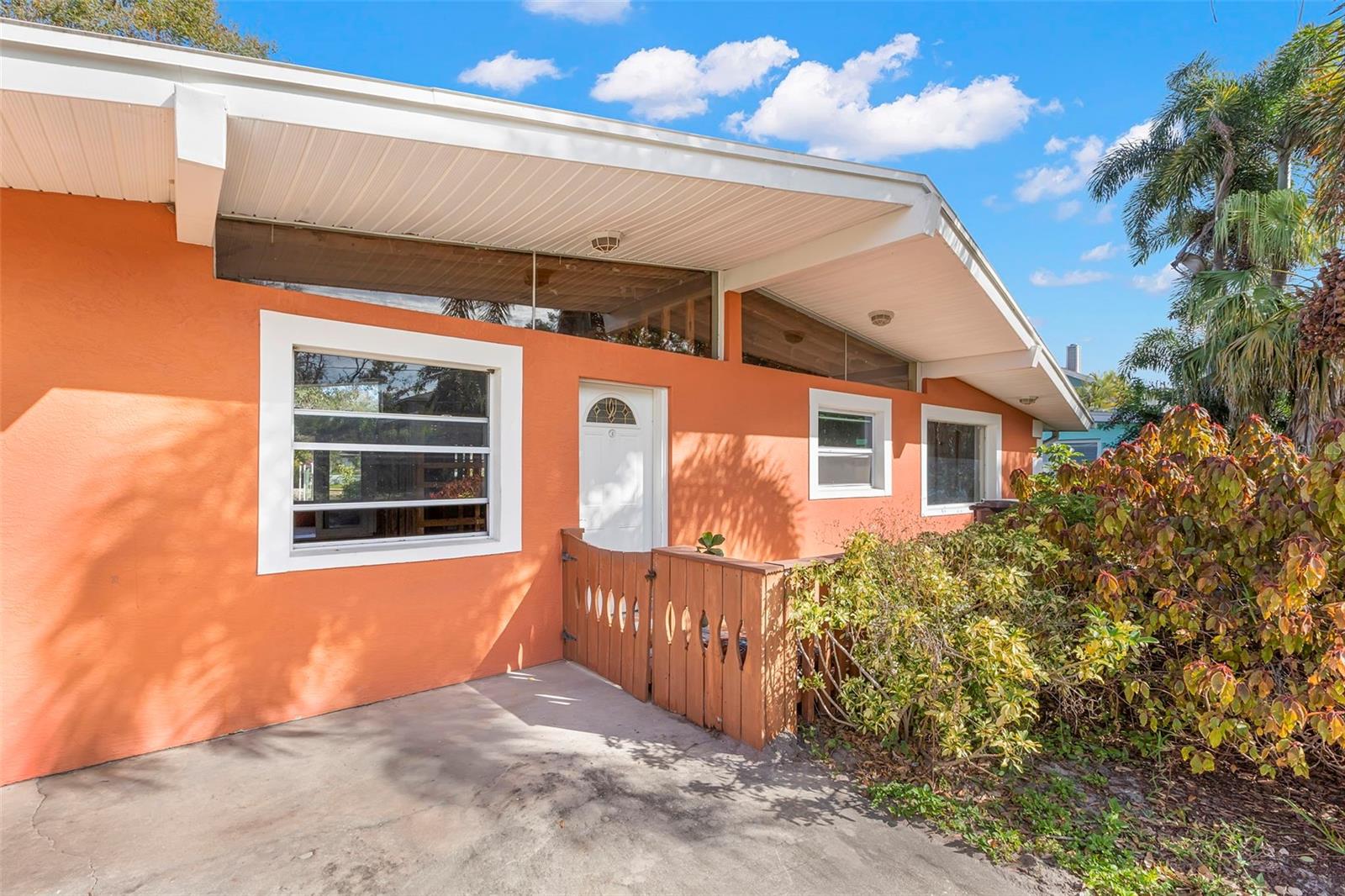 Single Family Residence in RIVERVIEW, FL - Daniel Dourado