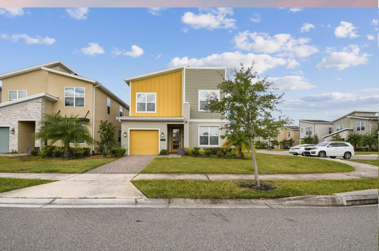 Single Family Residence in KISSIMMEE, FL - Daniel Dourado