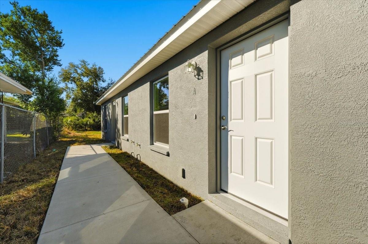 Single Family Residence in WINTER HAVEN, FL - Daniel Dourado