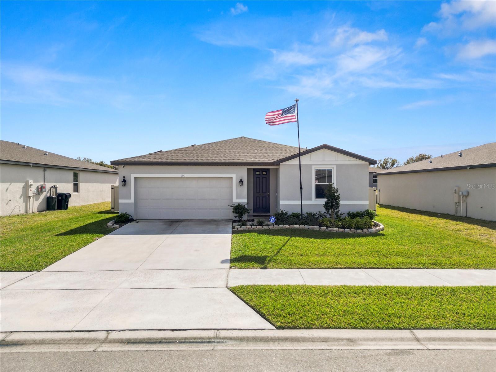Single Family Residence in AUBURNDALE, FL - Daniel Dourado