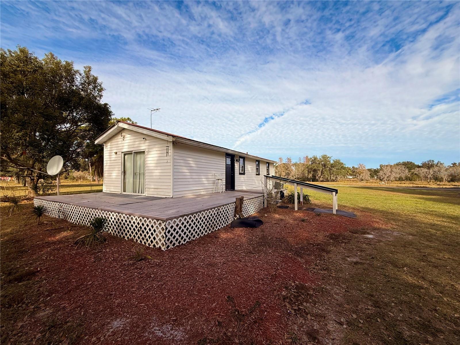 Single Family Residence in GROVELAND, FL - Daniel Dourado