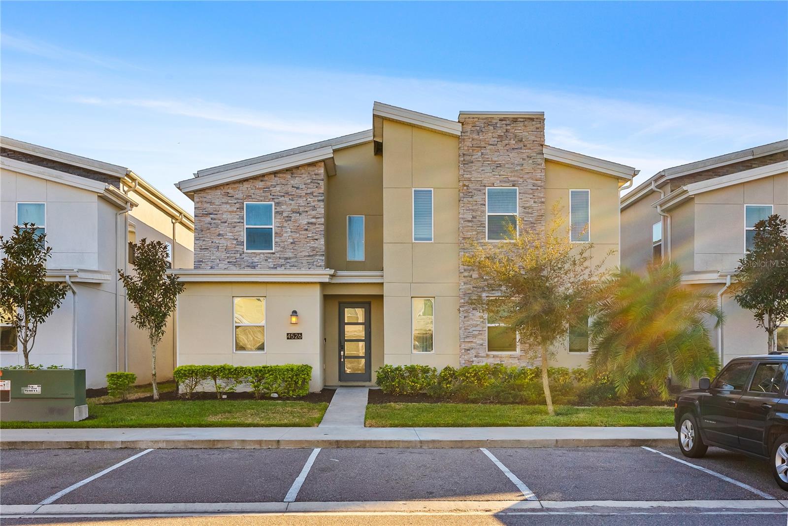 Single Family Residence in KISSIMMEE, FL - Daniel Dourado