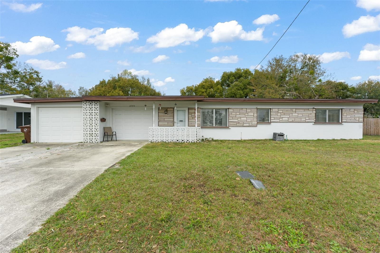 Single Family Residence in KISSIMMEE, FL - Daniel Dourado