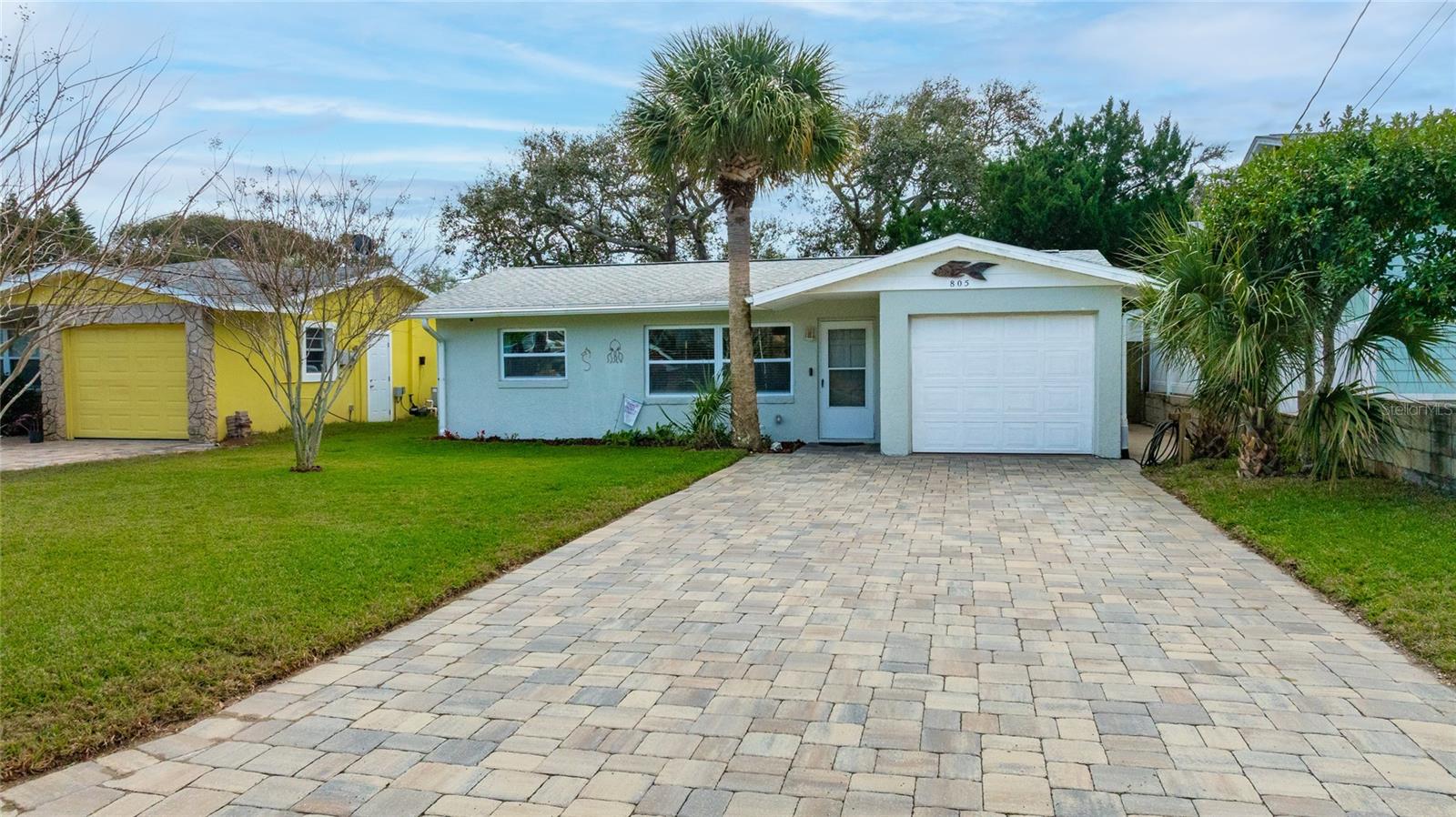 Single Family Residence in NEW SMYRNA BEACH, FL - Daniel Dourado