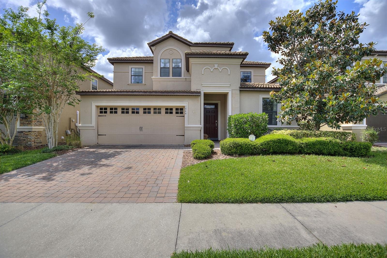 Single Family Residence in DAVENPORT, FL - Daniel Dourado