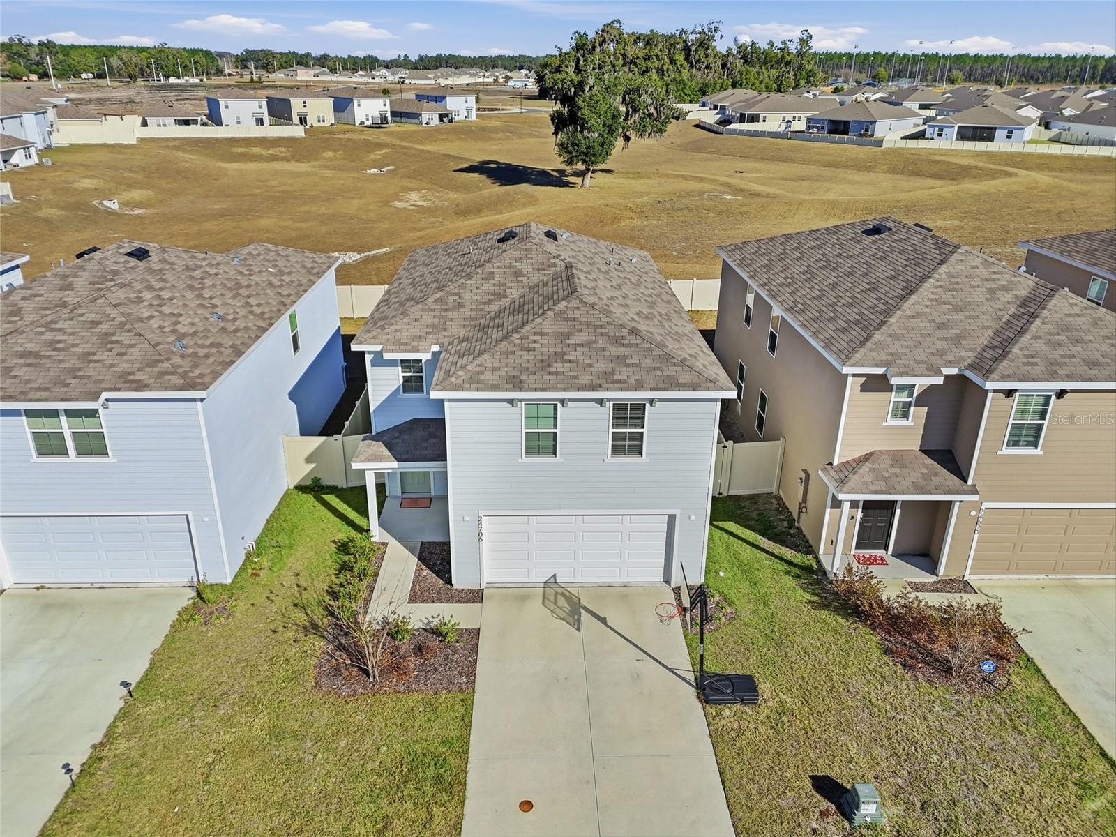 Single Family Residence em NEWBERRY, FL - Daniel Dourado