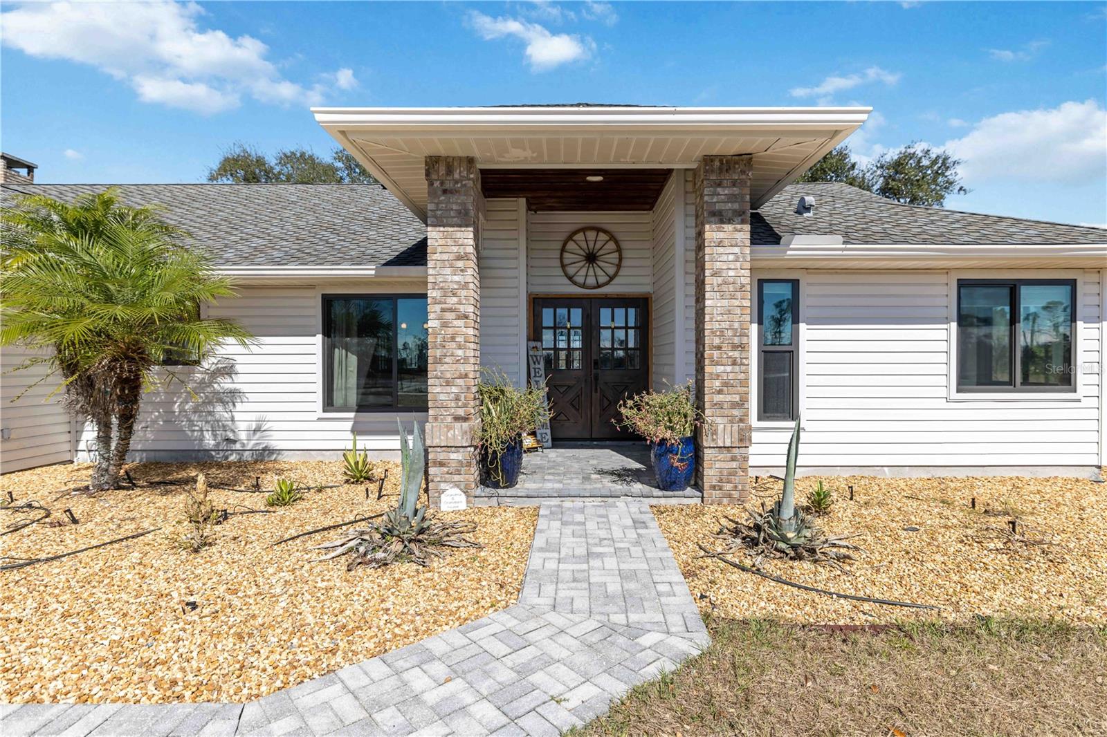 Single Family Residence in MYAKKA CITY, FL - Daniel Dourado