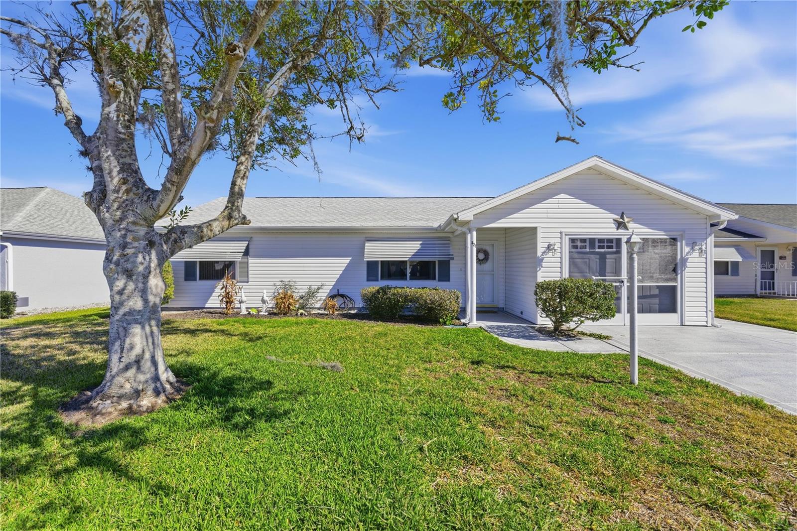 Single Family Residence in THE VILLAGES, FL - Daniel Dourado