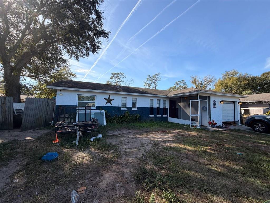 Single Family Residence in BRANDON, FL - Daniel Dourado