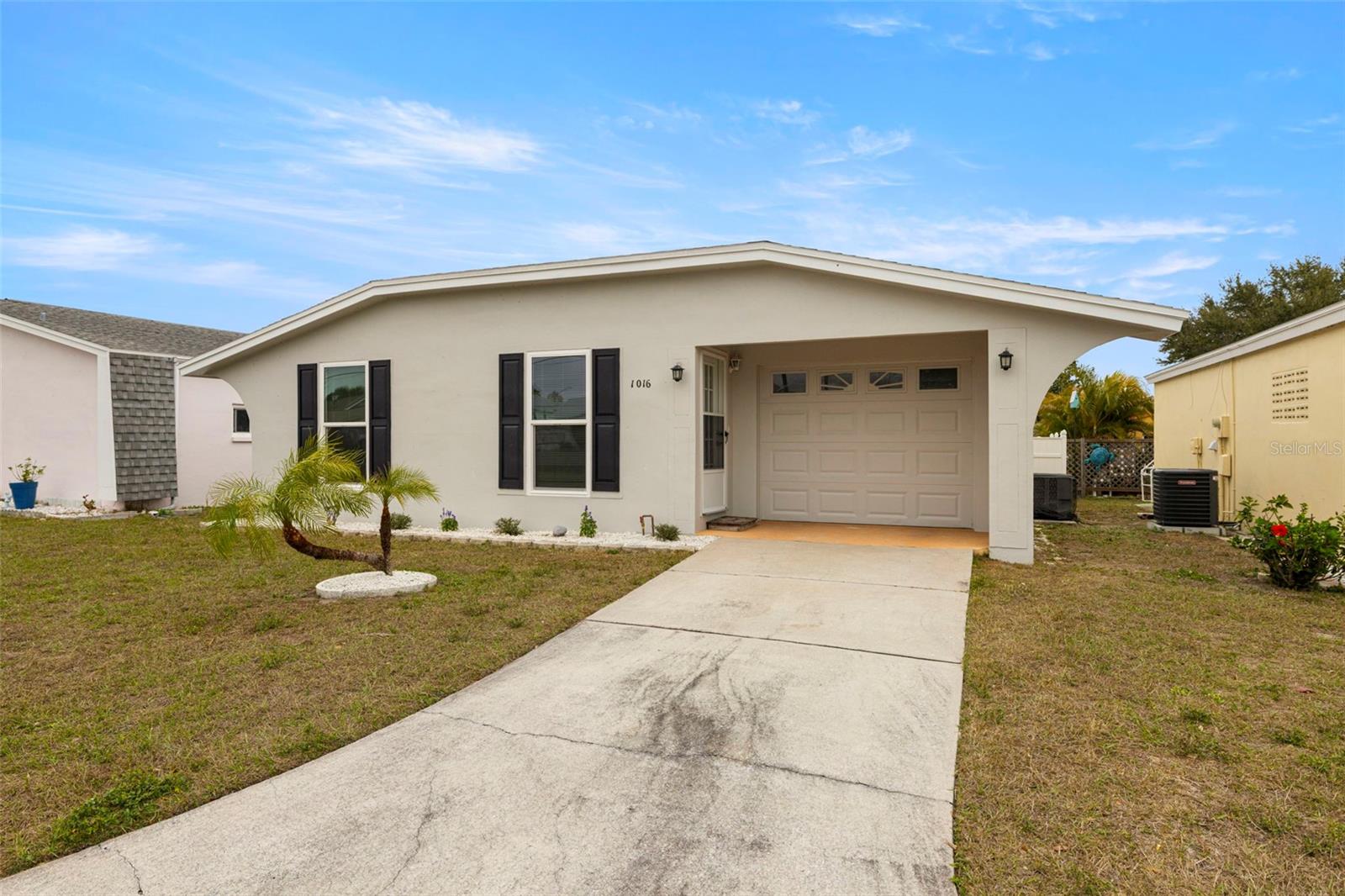 Single Family Residence em DUNEDIN, FL - Daniel Dourado