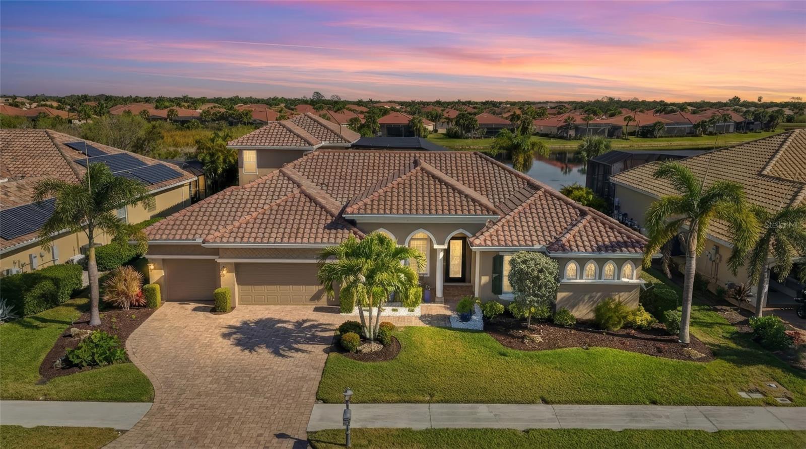 Single Family Residence em NORTH VENICE, FL - Daniel Dourado