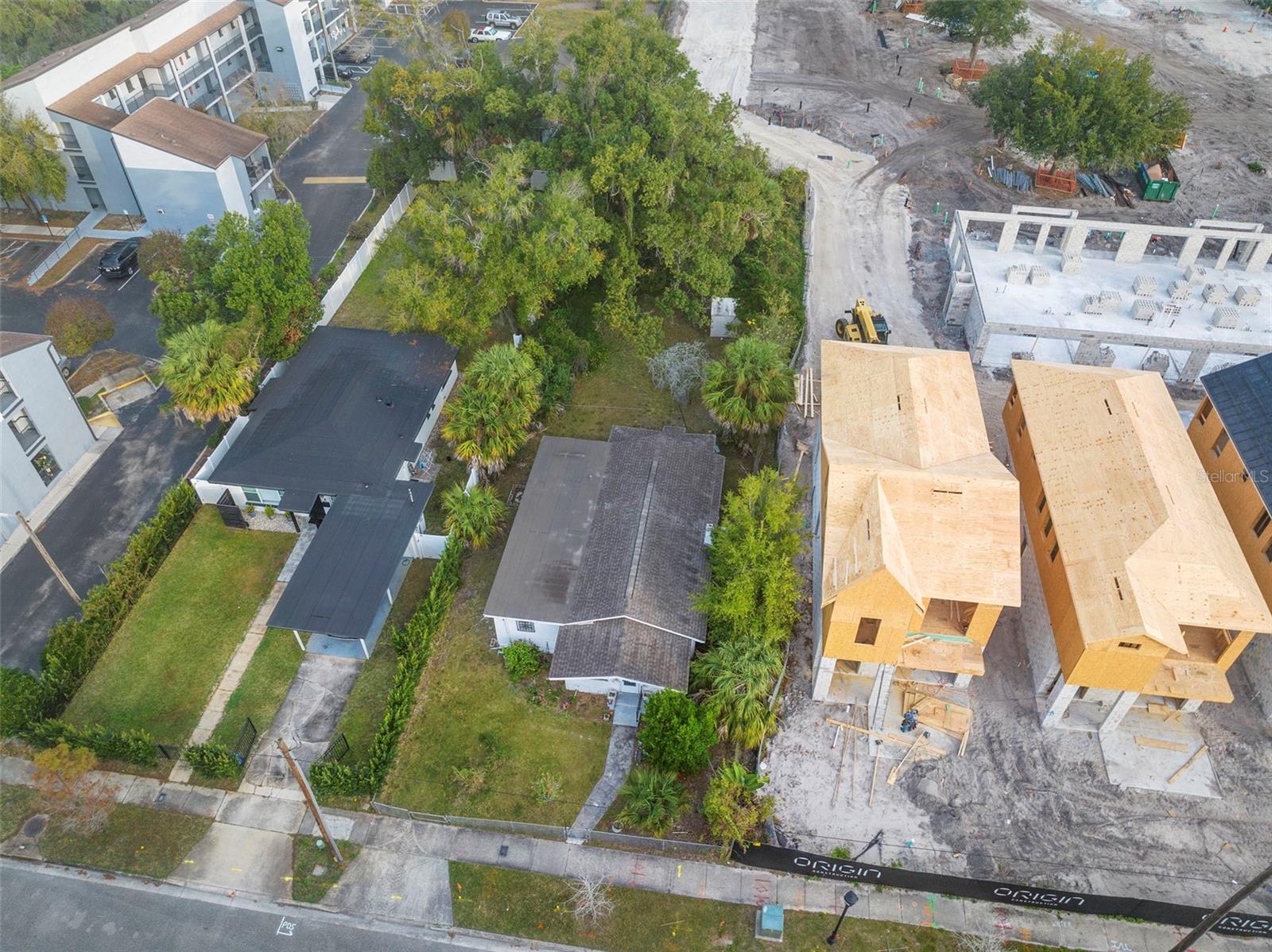 Single Family Residence in WINTER PARK, FL - Daniel Dourado